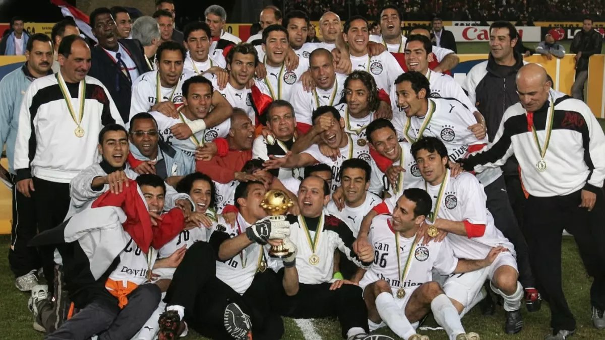 عاجل: ذكرى الليلة التي أوقفت 70 ألف مصري عن التنفس... عصام الحضري ينقذ مصر من الهزيمة ويحقق المعجزة!