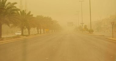 حالة الطقس.. تحذير عاجل من أتربة مثارة وارتفاعات بالحرارة من الجمعة