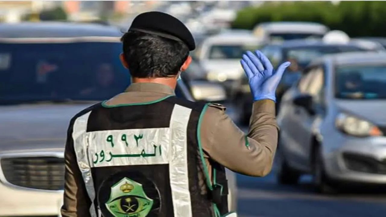 إجراءان عاجلان لو تعثرت قيادتك في الحالة الضبابية.. المرور السعودي يوضح