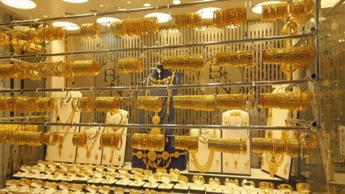 عاجل: الذهب يصل لـ7680 جنيه… هل تنفجر الأسعار أم تبدأ في الانهيار؟ خبراء يحذرون من مفاجأة قادمة!