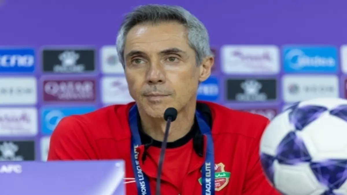 عاجل: مدرب شباب الأهلي يكشف خطة "المعركة الأخيرة" ضد الهلال المتصدر... 10 مباريات في 38 يوماً!