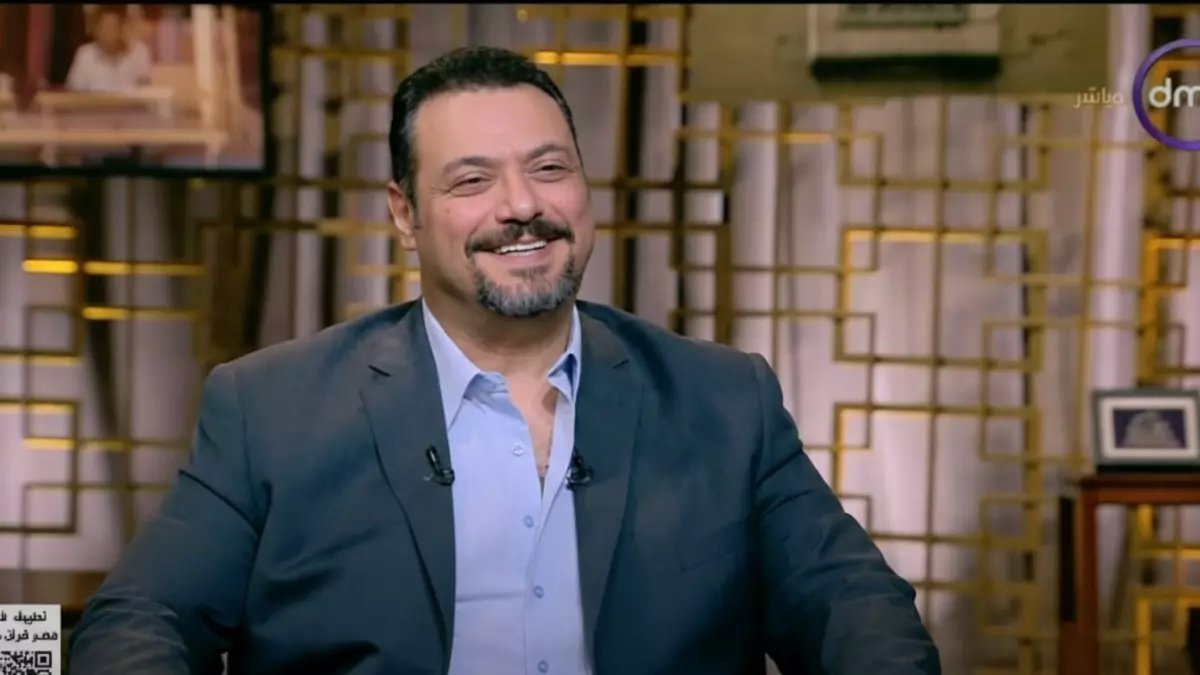 عاجل: مراد مكرم يفجر مفاجأة صادمة حول فتاة الأتوبيس... والنيابة تُخلي سبيل المتهم مقابل ألف جنيه فقط!