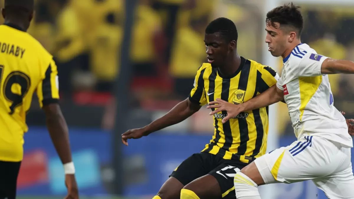 فضيحة: نادي مشهور يخطف نجوم الاتحاد بطرق غير قانونية… والكشف عن الأسلوب الضاغط!