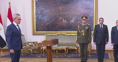 هاني عازر يؤدى اليمين الدستورية وزيرًا لشئون المجالس النيابية