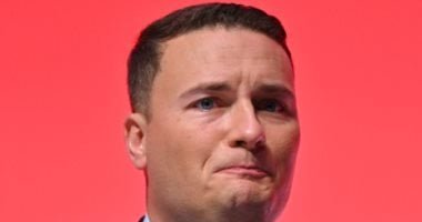 رغم الالتفاف حول كير ستارمر.. وزير الصحة البريطانى يستعد لانتخابات مايو