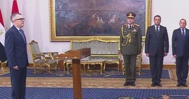 أحمد رستم يؤدى اليمين الدستورية وزيرا للتخطيط أمام الرئيس السيسى