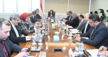 وزيرة الإسكان تتابع موقف تنفيذ المبادرة الرئاسية "حياة كريمة"