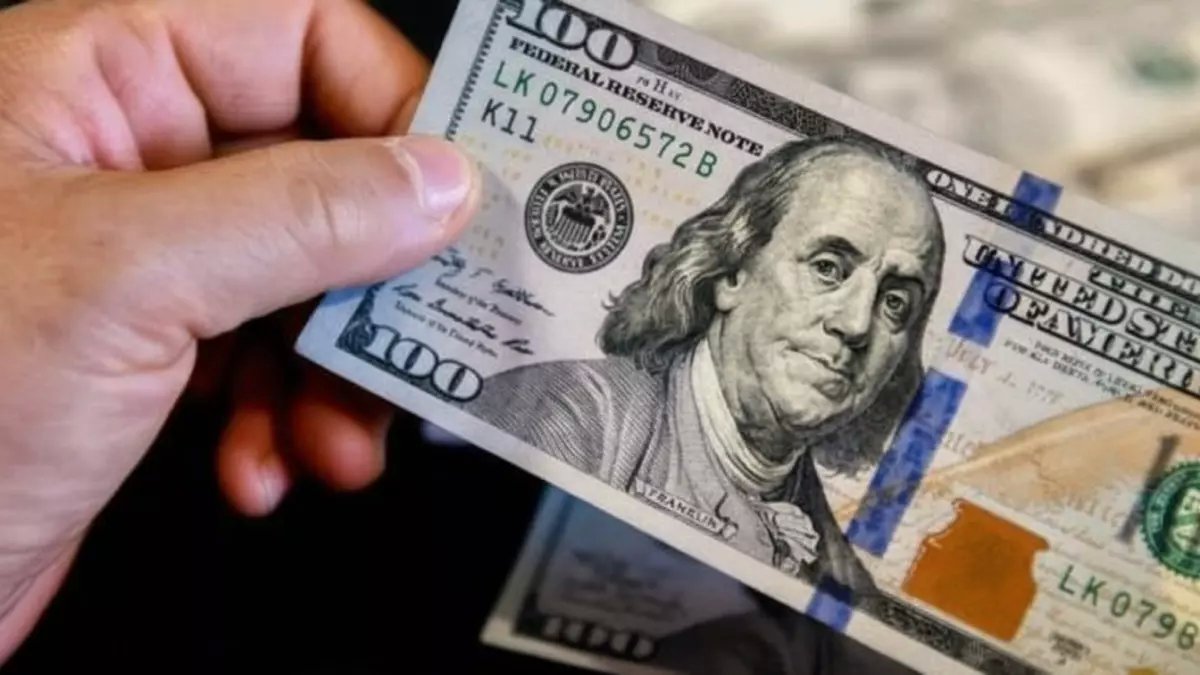 عاجل: أسعار الدولار تتجمد في البنوك المصرية اليوم... والمركزي يثبتها عند 46.94 جنيه!