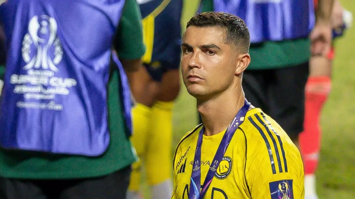 عاجل: رونالدو يضع شروطاً صادمة لعودته للنصر... إقالة الماجد وإعادة الصلاحيات أم الرحيل!