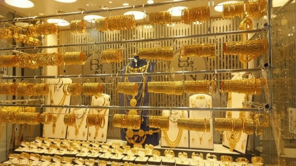 صادم: الذهب يخترق حاجز 6700 جنيه بقفزة جنونية... هل تشتري الآن أم تنتظر الانهيار؟