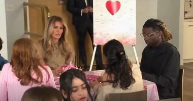 مشاهد إنسانية.. ميلانيا ترامب تحتفل بعيد الحب مع أطفال يعانون أمراضًا نادرة (فيديو)