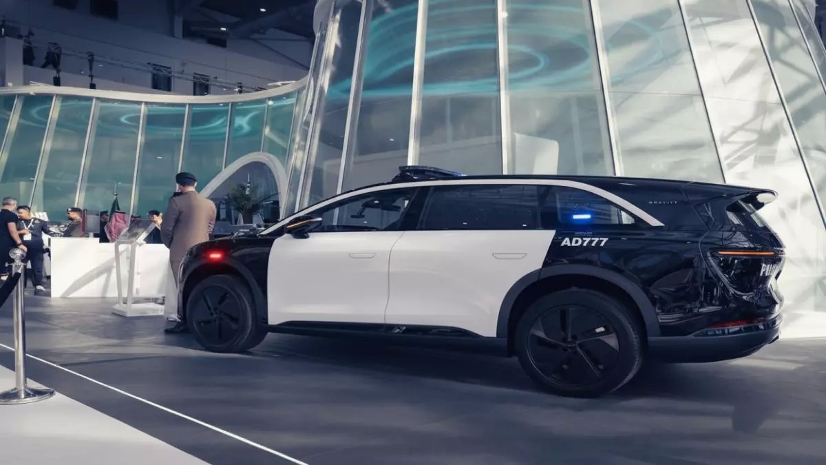 شاهد: السعودية تكشف عن مركبة أمنية كهربائية ذكية تغير مستقبل الأمن… تقنيات سرية وإمكانيات خيالية!