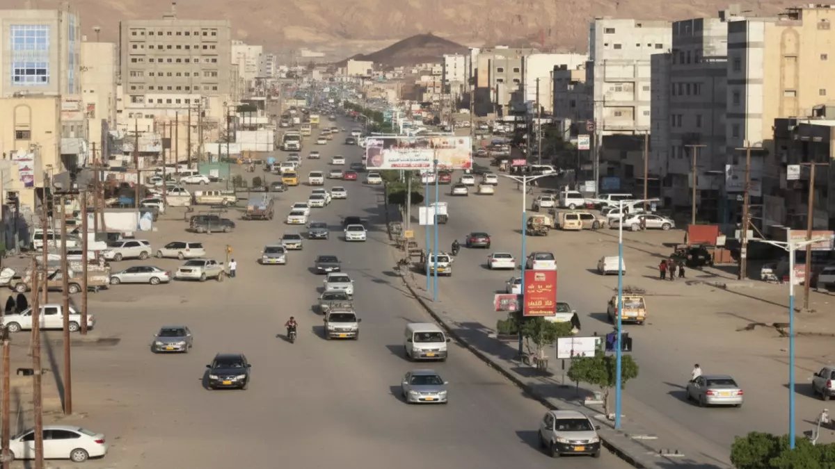 عاجل: اشتباكات دامية تهز شبوة... قتلى وجرحى في محاولة اقتحام ديوان المحافظة!