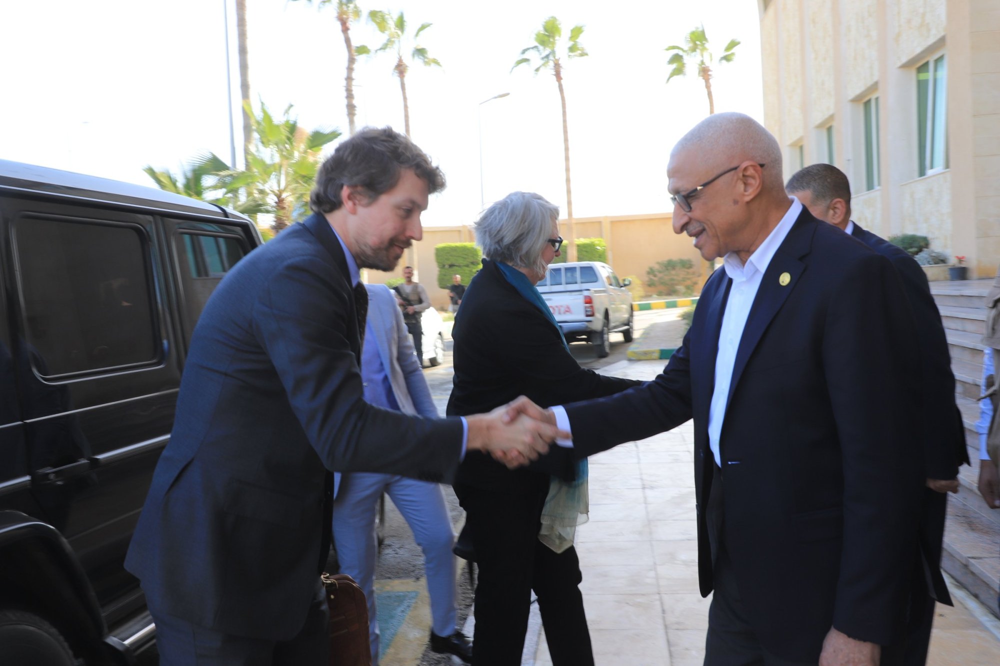 استقبال الوفد 