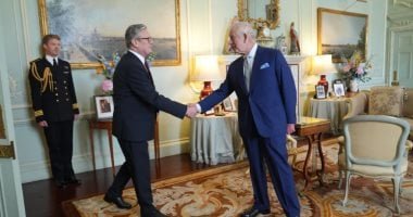 شبح ابستين يخيم على أول ظهور للملك تشارلز وستارمر منذ نشر الملفات