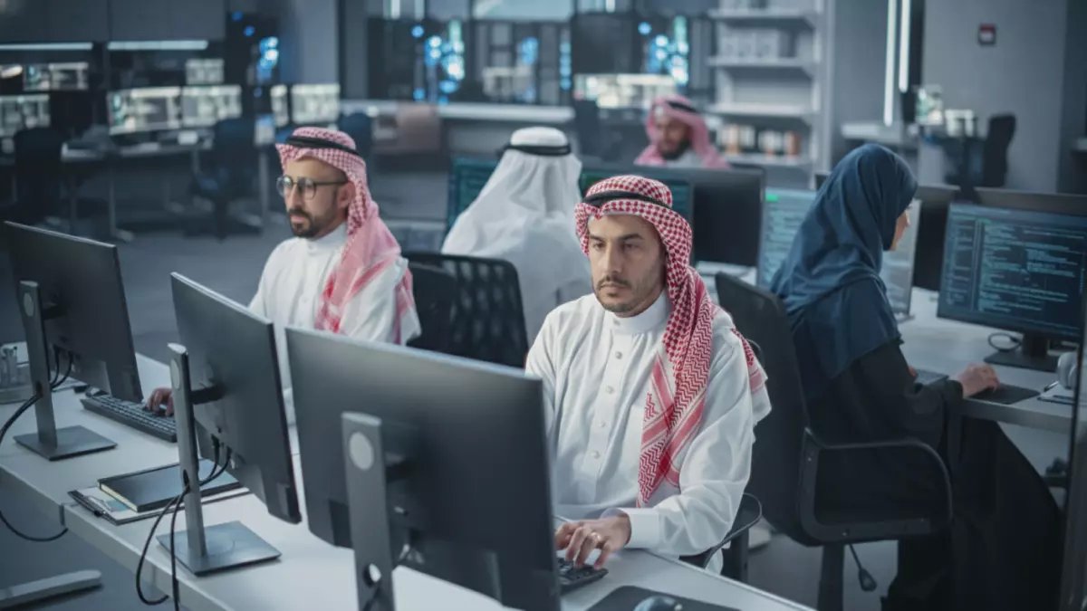 عاجل: مايكروسوفت تكشف خطة سرية لتحويل 3 ملايين سعودي إلى خبراء ذكاء اصطناعي - رئيس الشركة يفجر مفاجأة!