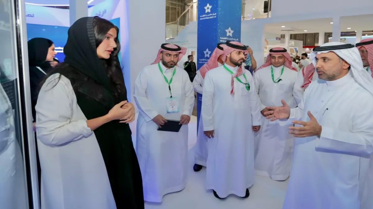 عاجل: تجمع الرياض الصحي يحصد جائزة نموذج الرعاية الصحية 2026 من وزير الصحة شخصياً!