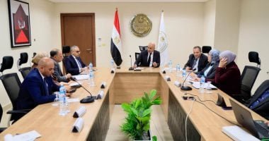 وزير التعليم يبحث مع المديريات خطة القضاء على الفترة المسائية بالمدارس