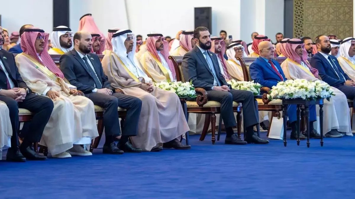 عاجل: السعودية تضخ مليار دولار في سوريا... الخطة السرية لإعادة ترتيب خريطة الشرق الأوسط!