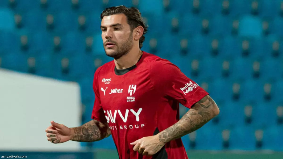 عاجل: ثيو هيرنانديز في العيادة قبل مباراة القمة... والهلال يستعد لصدمة الاتفاق!