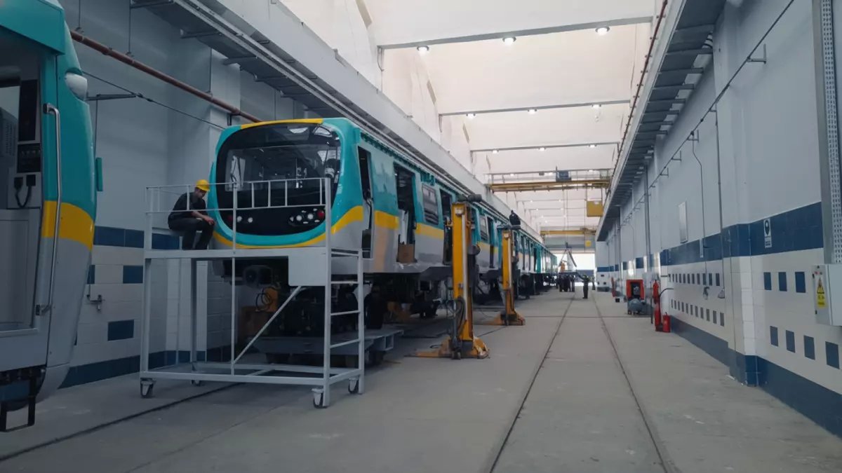 عاجل: أول قطار مصري يرى النور.. صور صادمة تظهر إنجاز "نيرك" داخل مصنع عملاق - إنتاج 40 قطاراً محلياً ينطلق رسمياً!