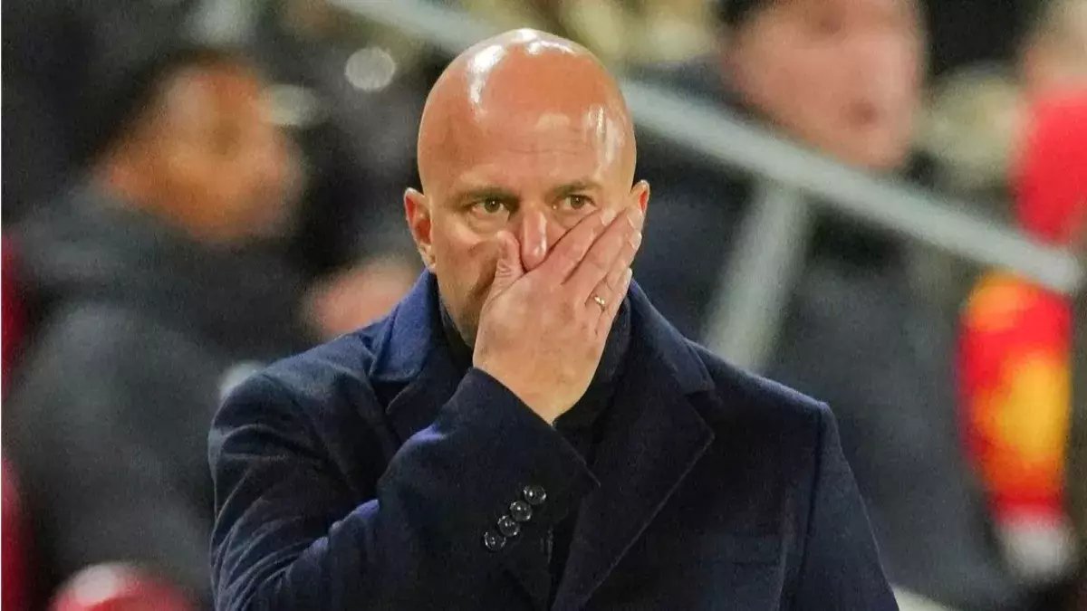 إنزاجي يفجر مفاجأة: لماذا استبعد نونيز الصاعد واختار بنزيما الأسطورة؟