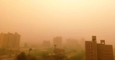 قرة العنز.. تحذيرات من عواصف ترابية وأمطار وتقلبات جوية على أغلب الأنحاء