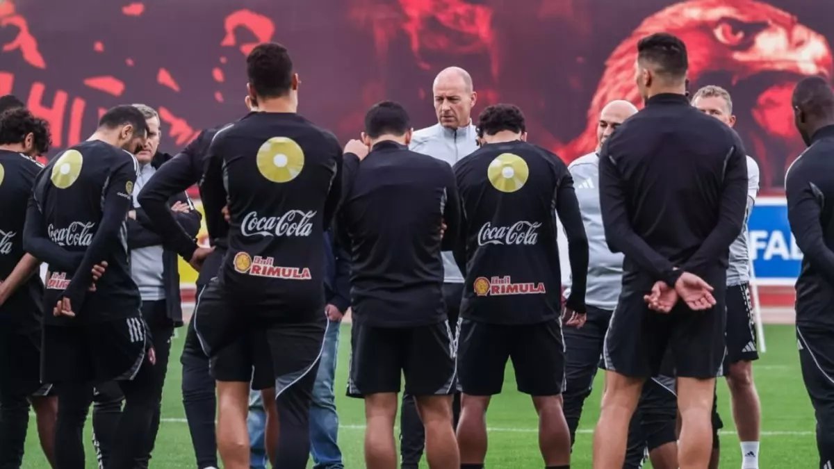 عاجل: الأهلي يكشف قائمته النارية الـ27 لاعب - غيابات صادمة قد تدمر حلم اللقب!