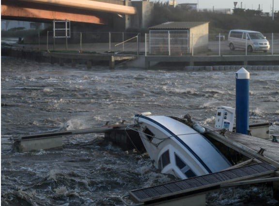 عاصفة فرنسا 