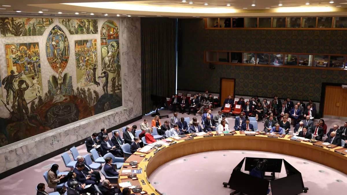 عاجل: انقسام خطير في مجلس الأمن حول اليمن... روسيا والصين تصدمان الغرب برفض العقوبات!