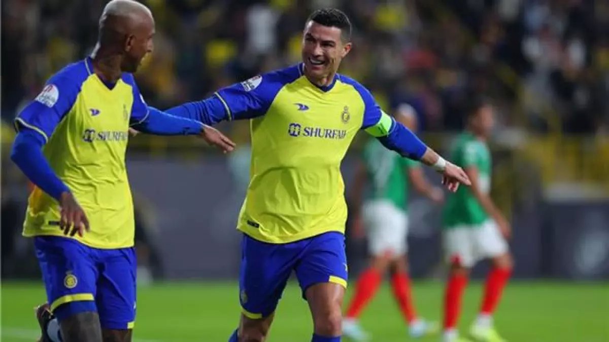 عادل الملحم يفجر غضبه من رابطة المحترفين: "توقيت مباراة النصر كارثة تدمر الجماهير!"