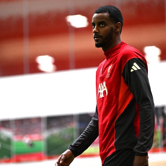 ايزاك يخوض تدريبات منفردة (2)