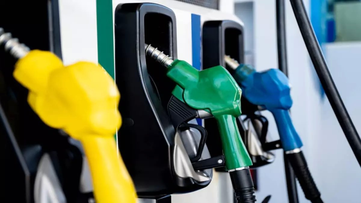 رسمي: آخر تحديث لأسعار الوقود في السعودية لشهر فبراير 2026.. ما سر ارتفاع الديزل بنسبة 8% مع تثبيت البنزين؟