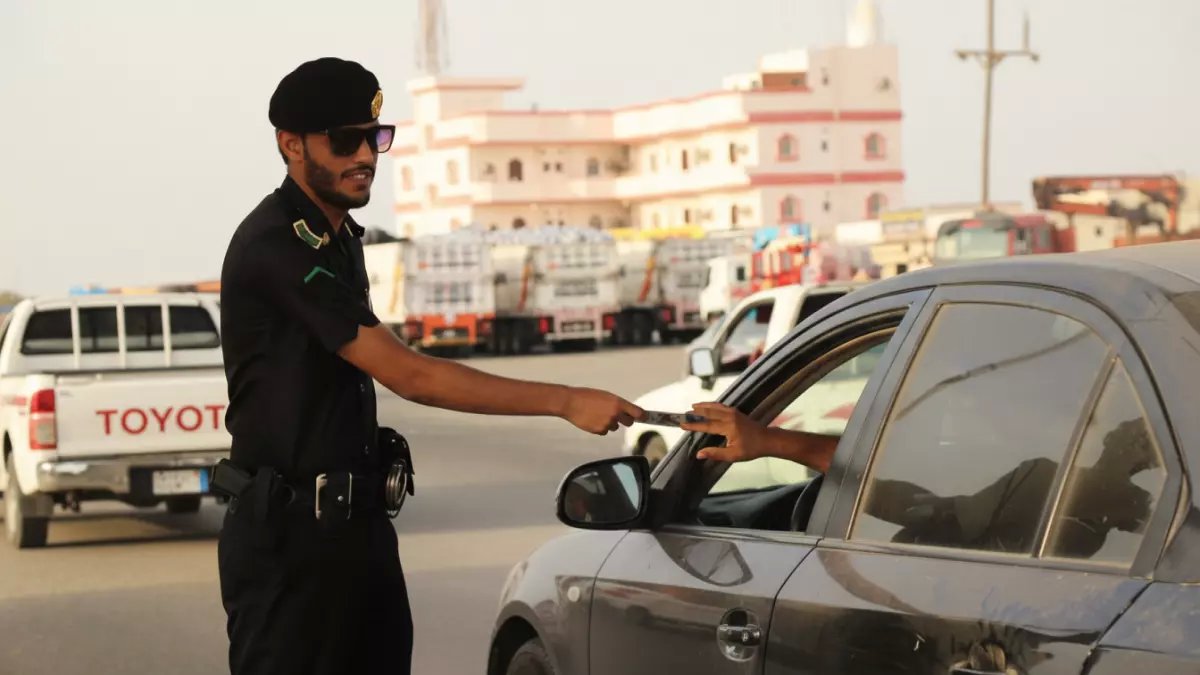 عاجل: السعودية تحظر تملك المقيمين لـ7 أنواع مركبات بدءاً من 2026... هل سيارتك من ضمنها؟