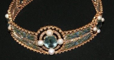 تصميم مذهل.. شاهد «تاج الذهب» للأسرة العلوية فى متحف آثار الغردقة