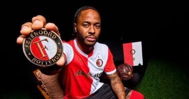 فينورد يجمد سترلينج بعد 48 ساعة من إتمام الصفقة لأسباب تأديبية