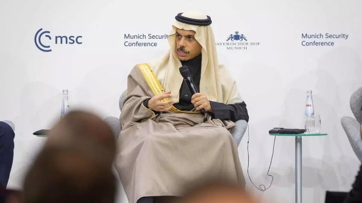 عاجل من ميونخ: وزير الخارجية السعودي يكشف خطة جديدة لحل أزمة غزة وسوريا... قرارات مصيرية خلال ساعات!