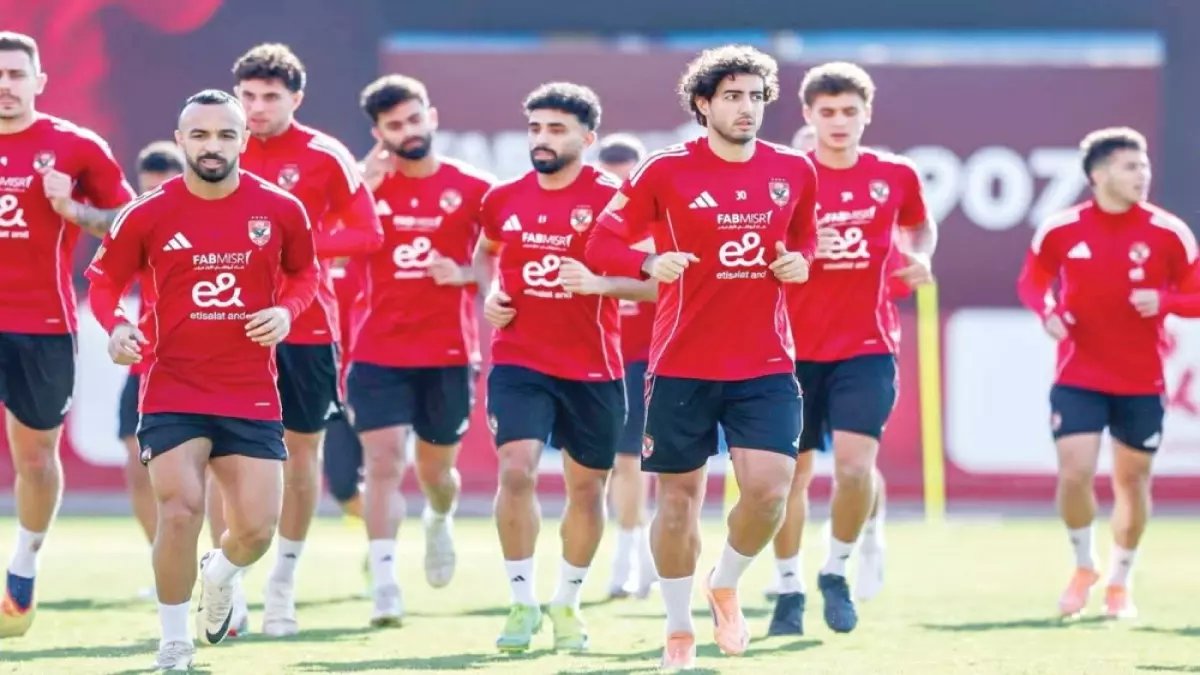 عاجل: توروب يصدم الجماهير بـ4 تغييرات مفاجئة... هل يضحي الأهلي بالصدارة أمام الجيش الملكي؟