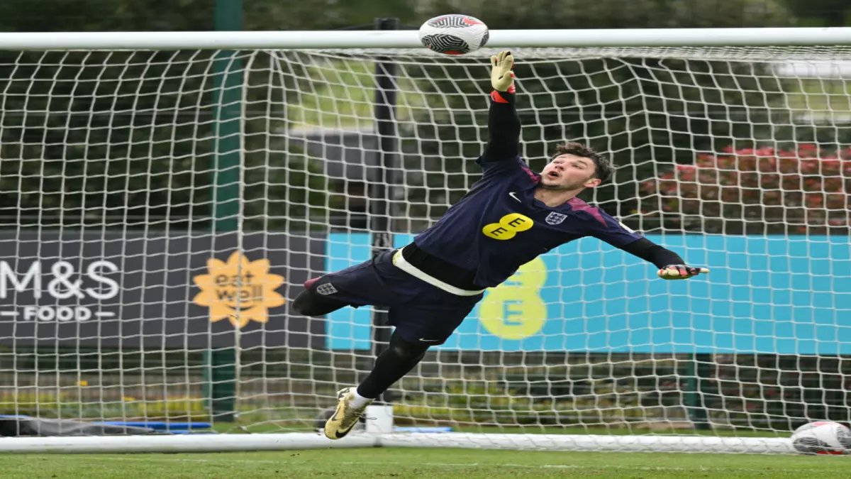 عاجل: ترافورد يعود لحراسة مرمى مانشستر سيتي… هل يكرر أداءه الأسطوري أمام سالفورد؟