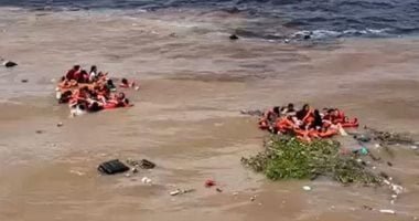 رضيع فى الثلاجة ومعجزة وسط الأمواج.. مصرع شخصين فى حادث عبارة بالأمازون