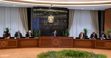 رئيس الوزراء يتابع مع نائب رئيس مؤسسة التمويل الدولية ملف إدارة وتشغيل المطارات