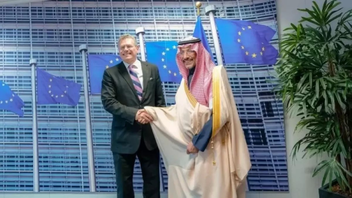 عاجل: 80 ألف ريال غرامة صادمة على الشركات السعودية... والوزير يحدد 30 يوماً فقط!