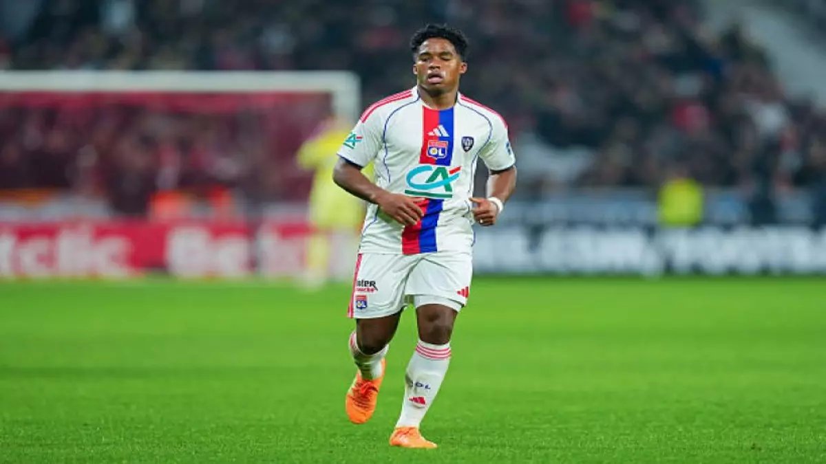 إندريك يصدم فرنسا بأداء خرافي: 5 أهداف في شهر واحد… هل يندم ريال مدريد على إعارته؟