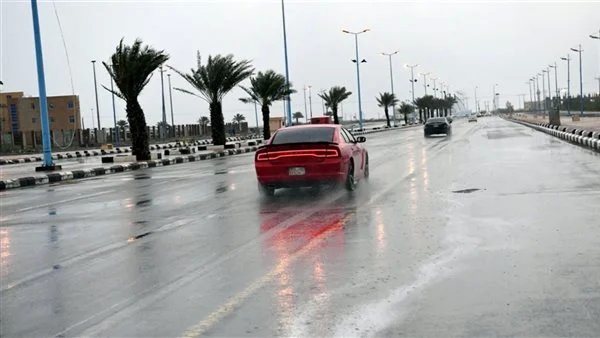 توقعات أمطار رعدية متوسطة إلى غزيرة مع جريان سيول مصحوبة برياح نشطة وزخات من البرد