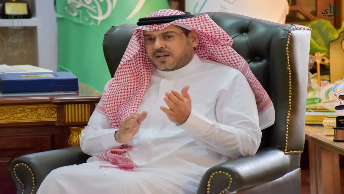 شاهد: طلاب الباحة يبهرون الجميع بعروض تراثية مذهلة في يوم التأسيس... مشاهد تحبس الأنفاس!