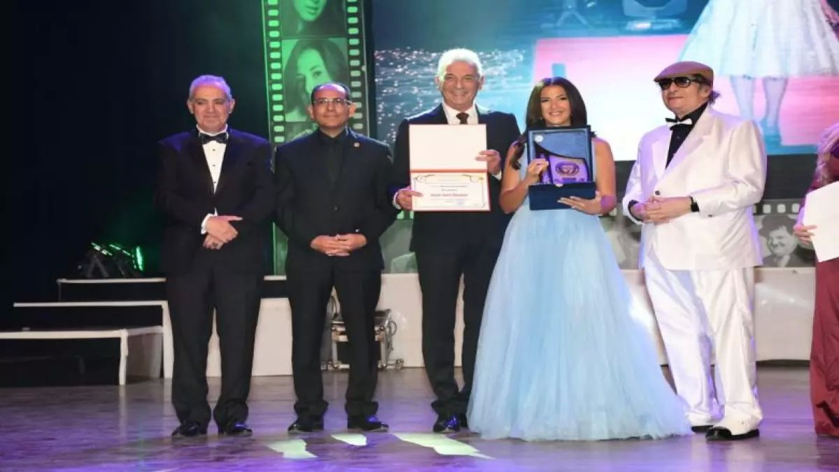 ما السر الذي جعل الدكتورة غادة جبارة 'الأولى' في تاريخ السينما المصرية؟.. ظلت تزرع مواهب النجوم لـ 27 عامًا حتى حصدت التكريم التاريخي