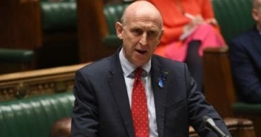 تليجراف: وزير الدفاع البريطانى جون هيلى الأوفر حظاً لخلافة ستارمر