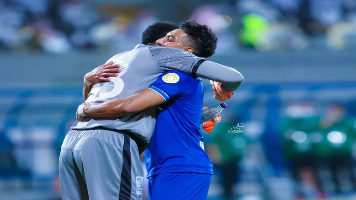 "أحط عليه جبل ويجي يشيله".. العويس يصف الدوسري بـ"اللاعب الذهبي" ويكشف سر عظمته!