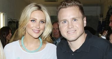 هجوم غير متوقع على المرشح لمنصب عمدة لوس أنجلوس.. شقيقته: التصويت له غباء