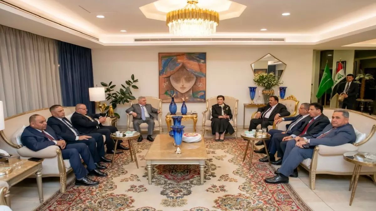 عاجل: فضيحة دبلوماسية تهز العلاقات العراقية-السعودية... هل تُقال السفيرة صفية السهيل بعد الإهانة البروتوكولية؟